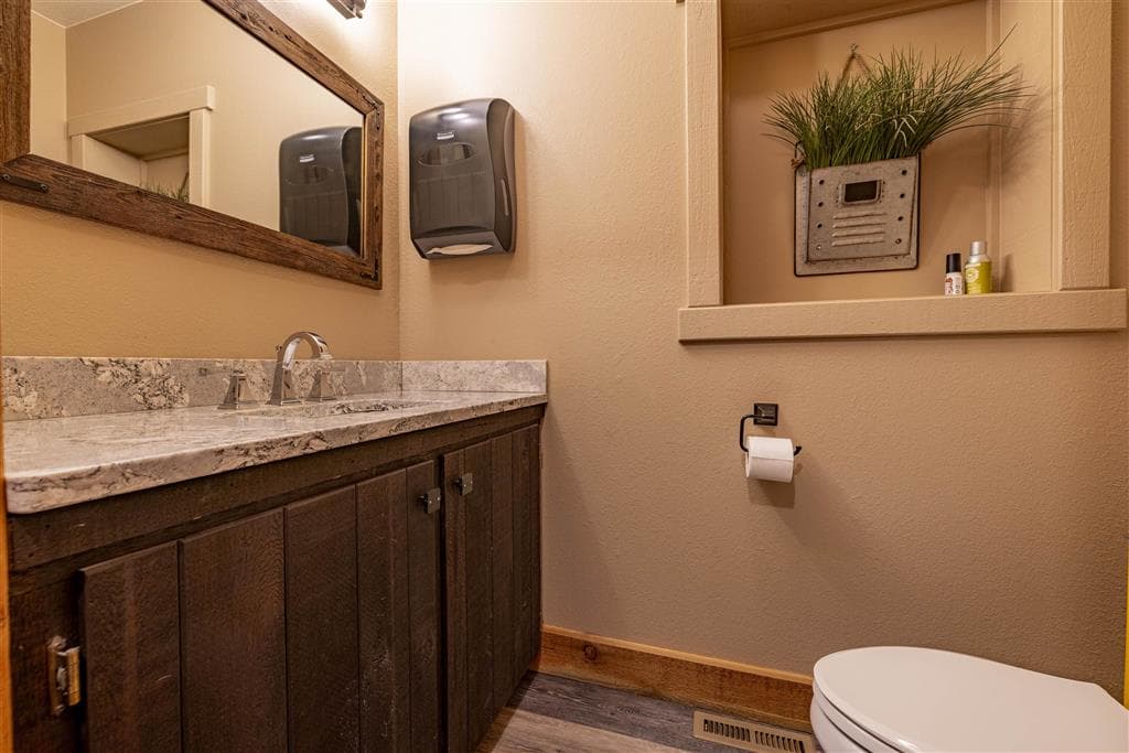 802 Canyon Ave — photo 25 of 26