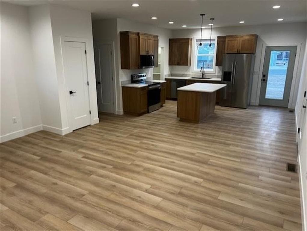 162 Robin Rd — photo 5 of 25