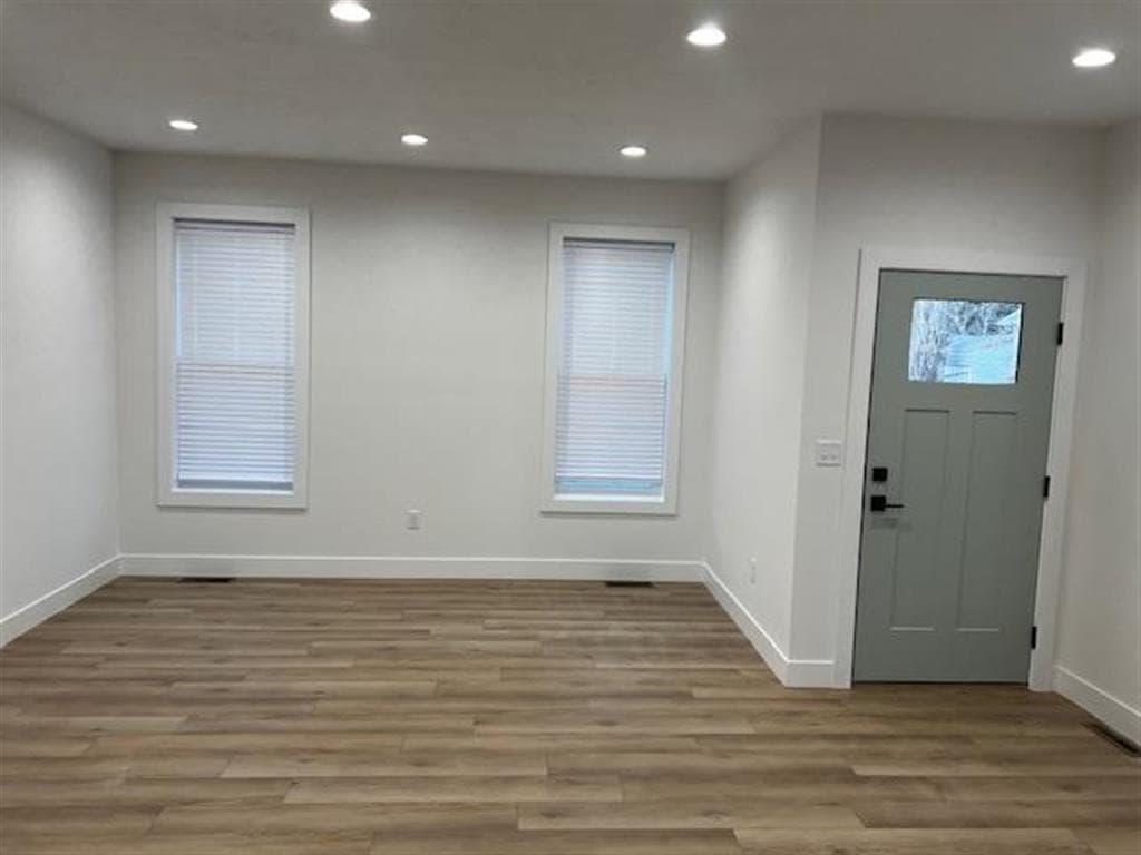 162 Robin Rd — photo 7 of 25