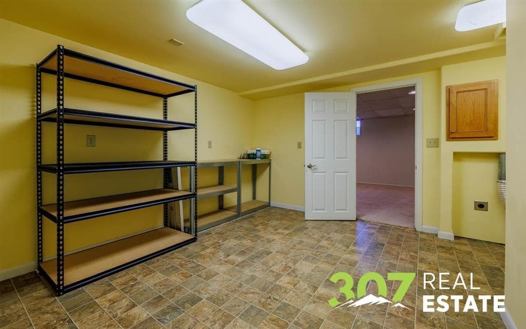 1313 Meadow Ln Ave — photo 19 of 25