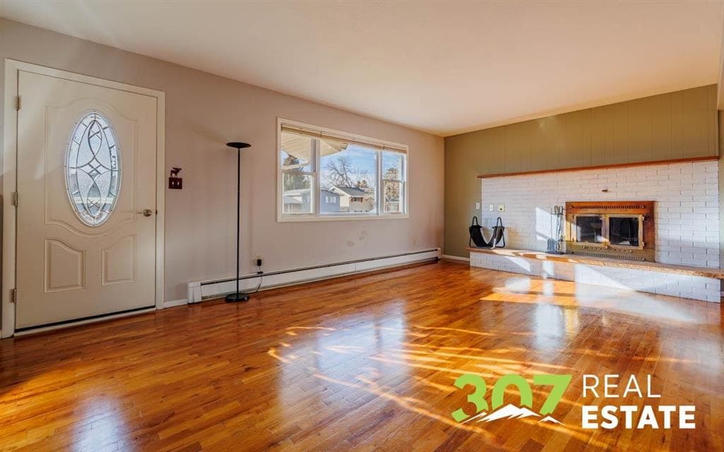 1313 Meadow Ln Ave — photo 5 of 25