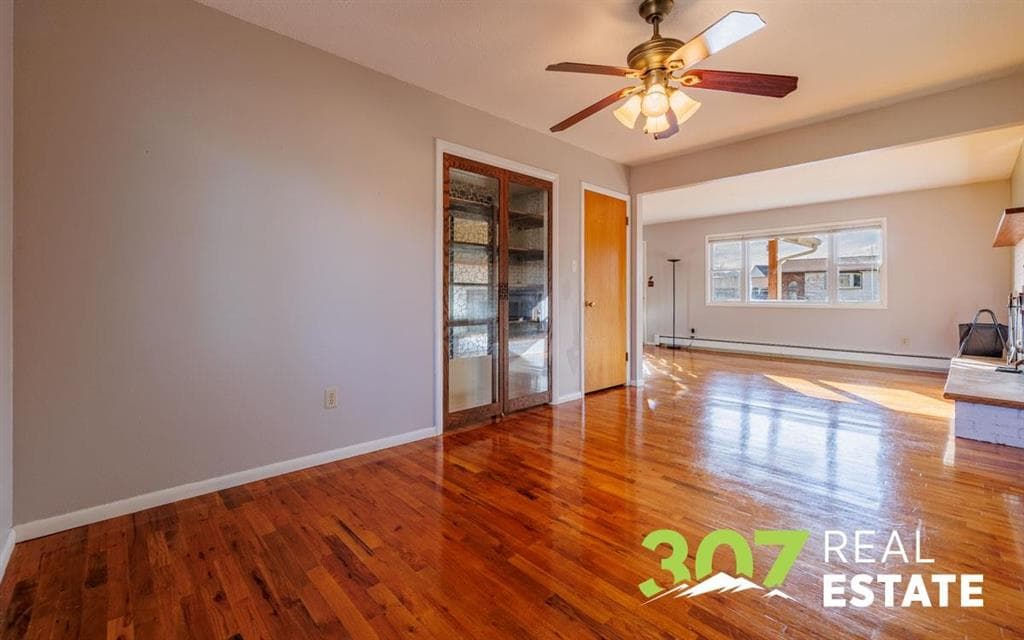 1313 Meadow Ln Ave — photo 6 of 25