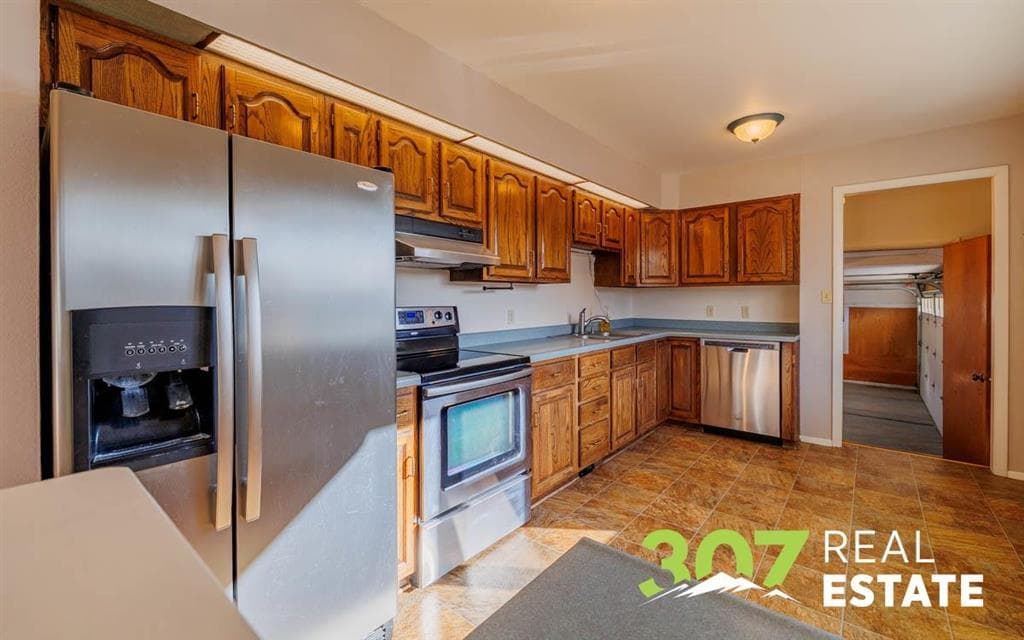 1313 Meadow Ln Ave — photo 7 of 25