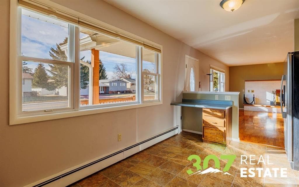 1313 Meadow Ln Ave — photo 10 of 25