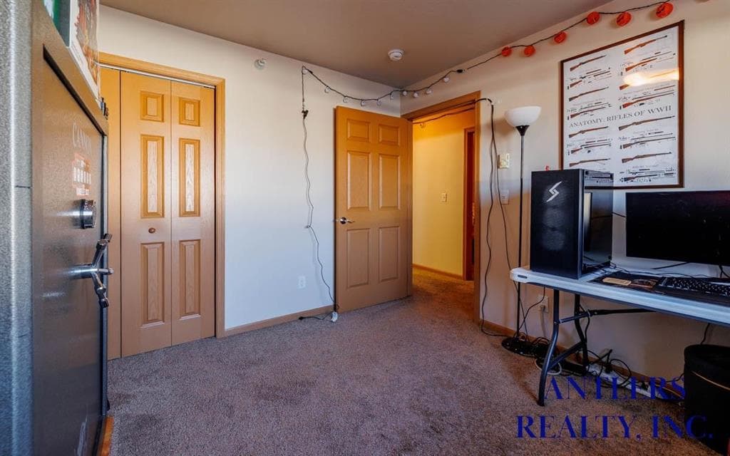 2850 Kent Ave — photo 2 of 15