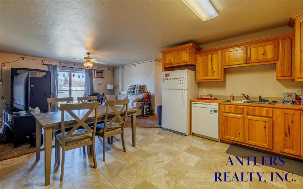 2850 Kent Ave — photo 11 of 15