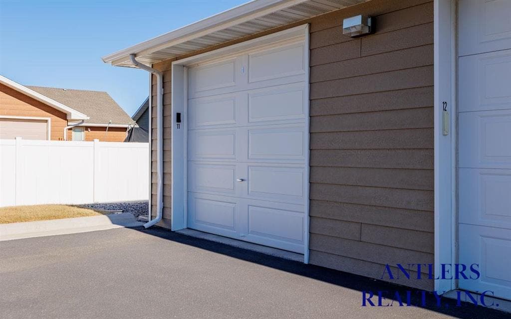 2850 Kent Ave — photo 15 of 15