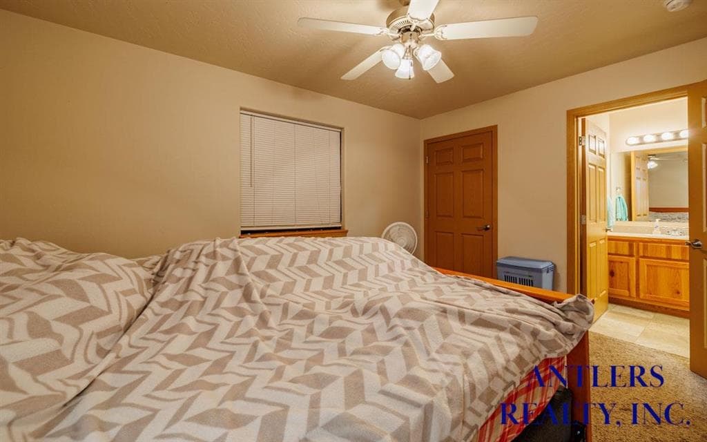 2850 Kent Ave — photo 3 of 15