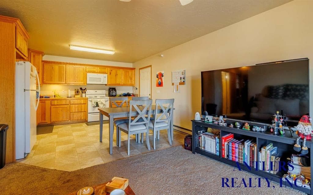 2850 Kent Ave — photo 7 of 15