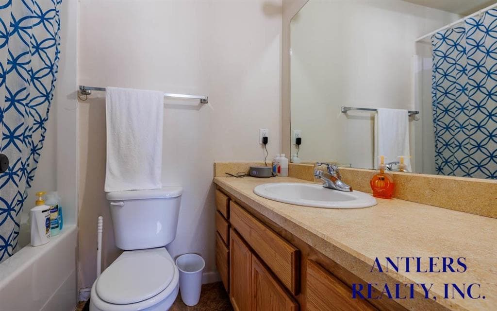 2931 Marlisa Ln — photo 12 of 14