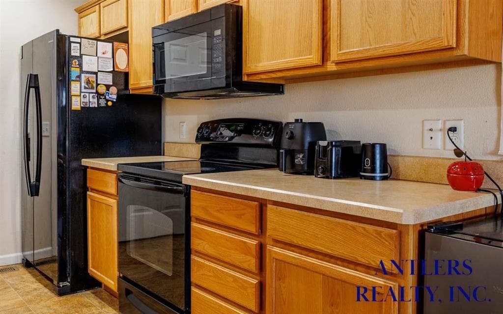 2931 Marlisa Ln — photo 5 of 14