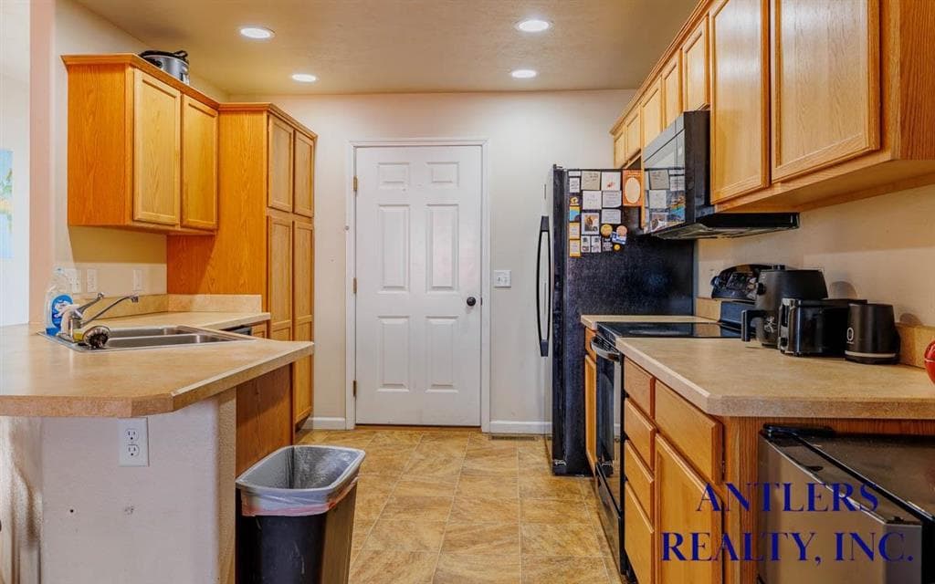 2931 Marlisa Ln — photo 7 of 14