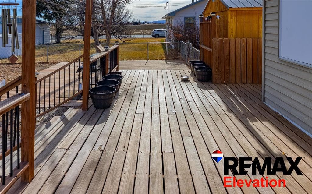 569 S Ferris St — photo 22 of 25