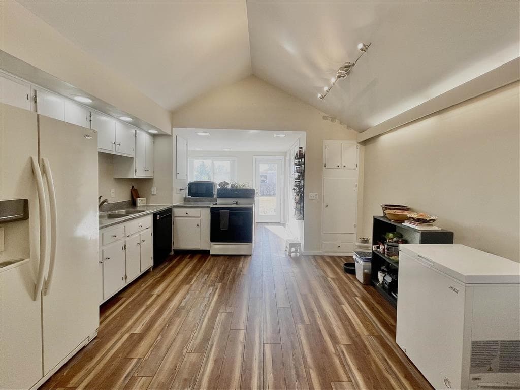 3002 Sheridan Ave — photo 6 of 20