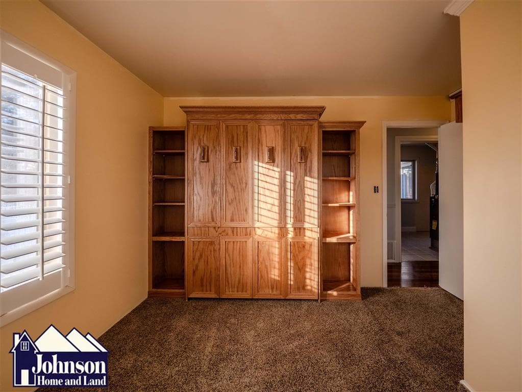 141 E 6th Ave — photo 4 of 14