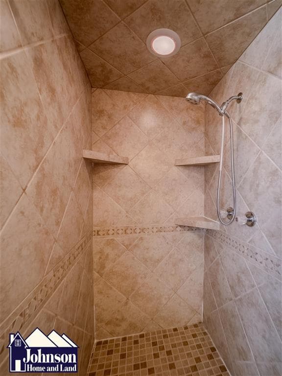 141 E 6th Ave — photo 6 of 14