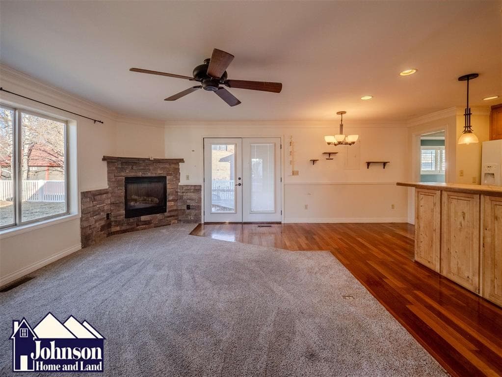 141 E 6th Ave — photo 10 of 14