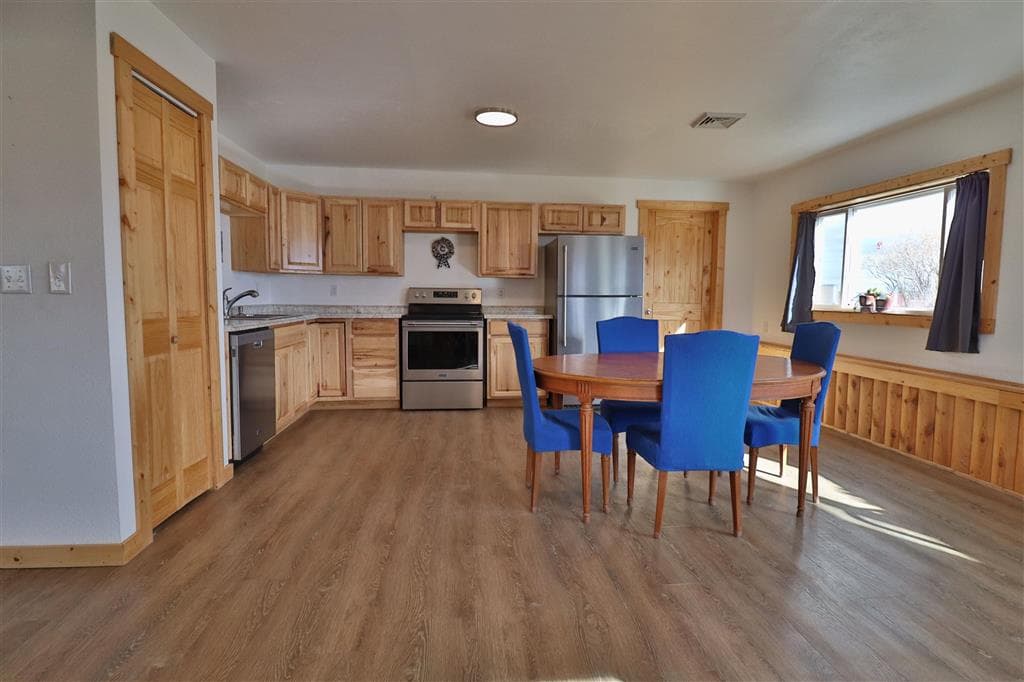 18 Rock Creek Rd — photo 5 of 25