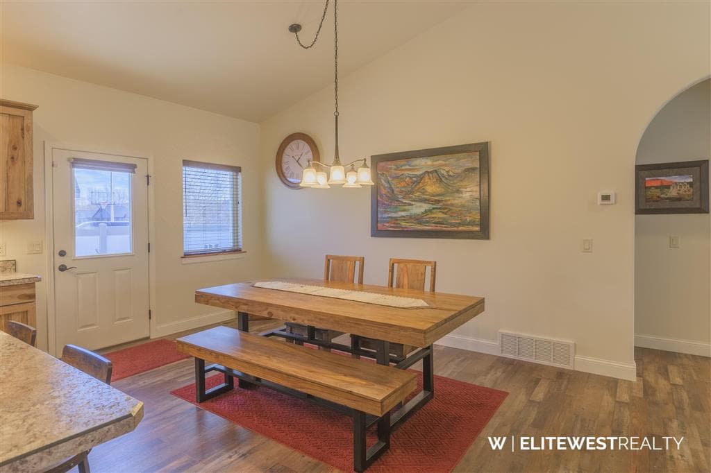 230 Pleasant View Dr — photo 7 of 25