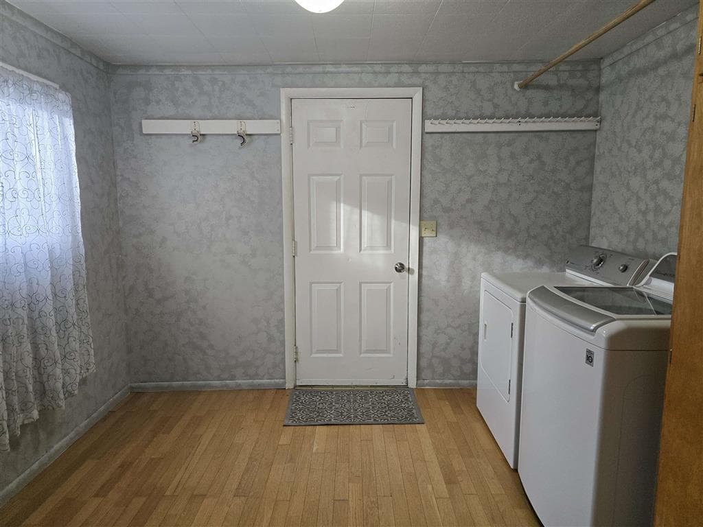 1431 Alger Ave — photo 12 of 25