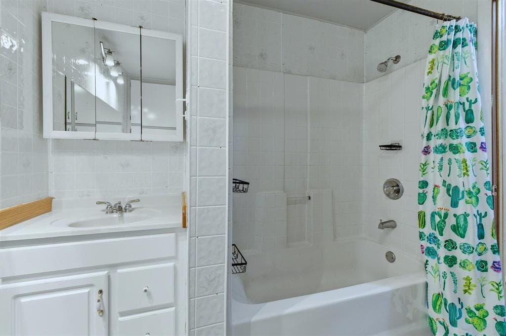 1431 Alger Ave — photo 22 of 25