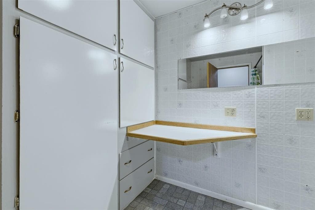 1431 Alger Ave — photo 23 of 25