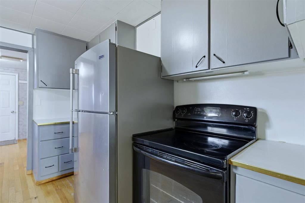 1431 Alger Ave — photo 10 of 25