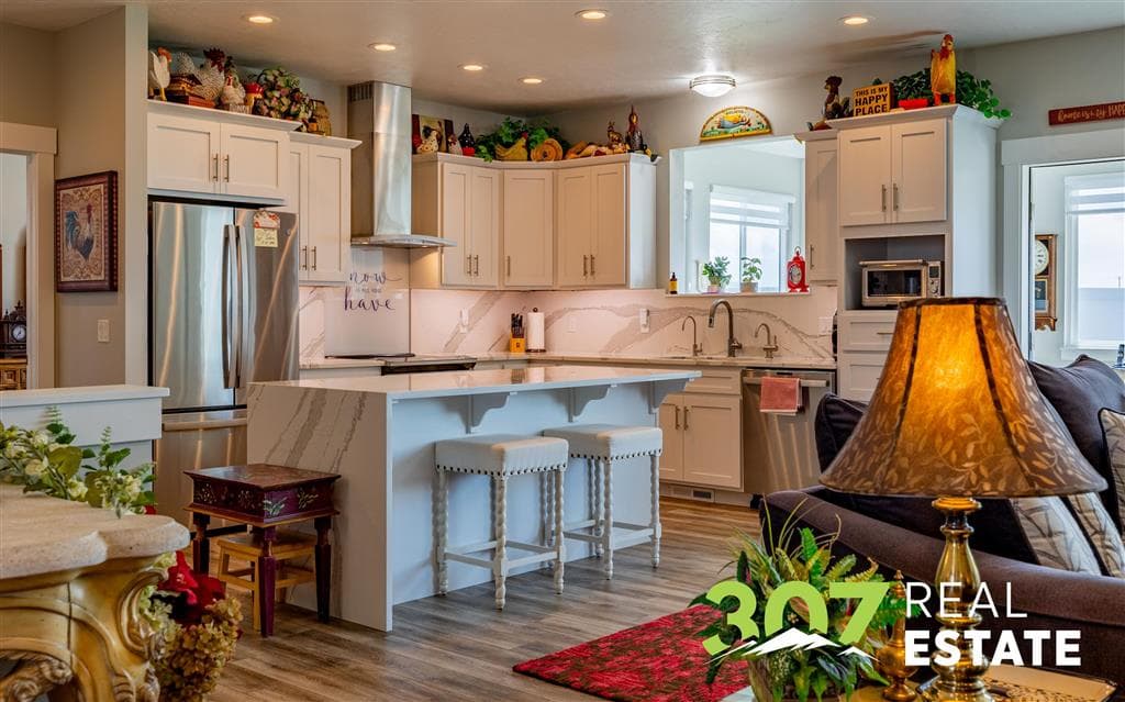 174 Maple Court — photo 8 of 25