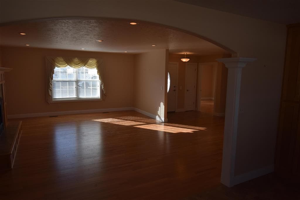 1231 Sequoia Dr — photo 7 of 25