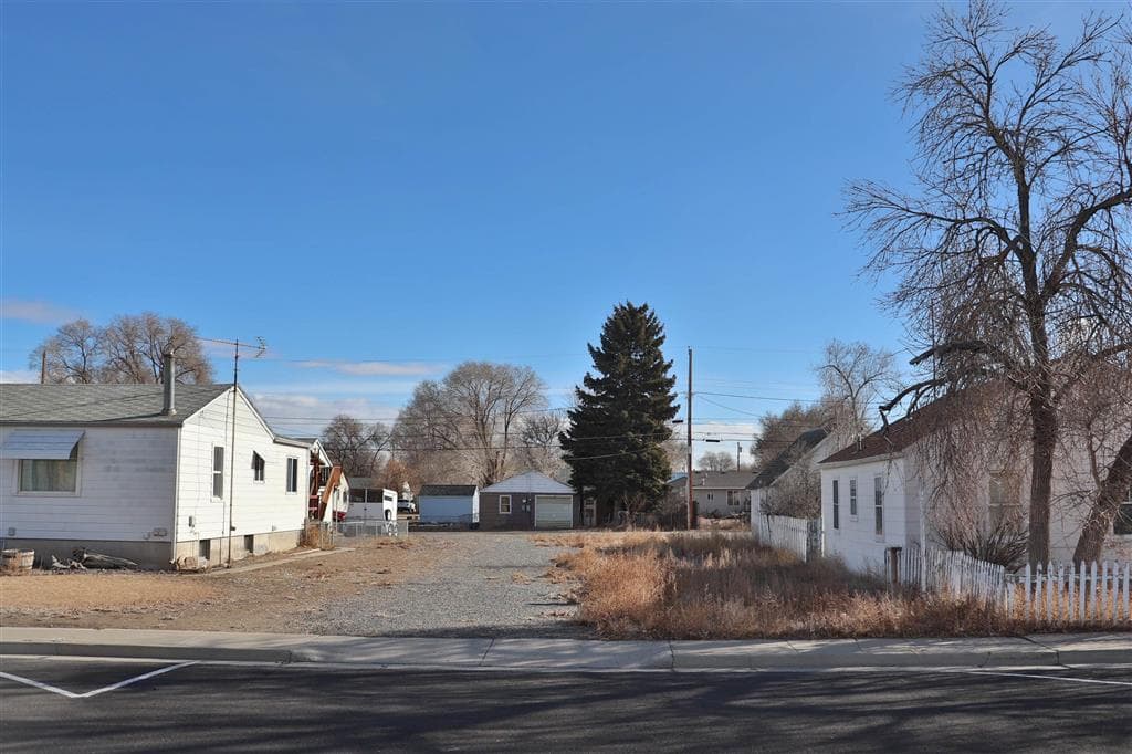 423 S Clark St photo 1