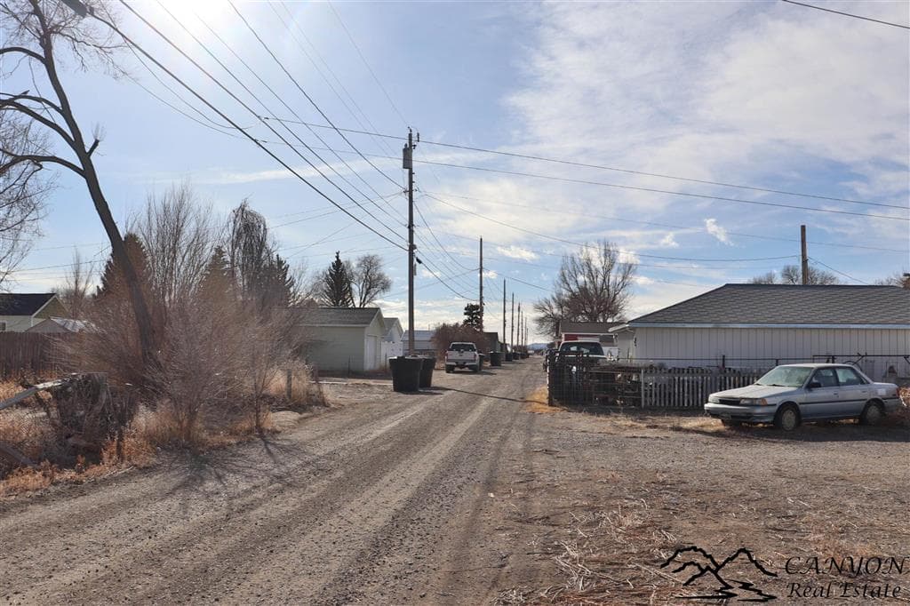 423 S Clark St — photo 5 of 6