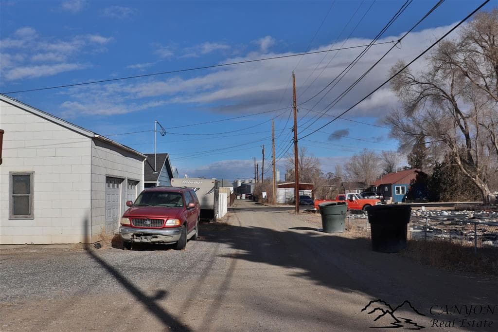 423 S Clark St — photo 6 of 6