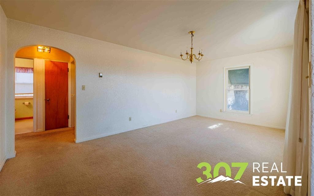 601 Circle Dr W — photo 4 of 25