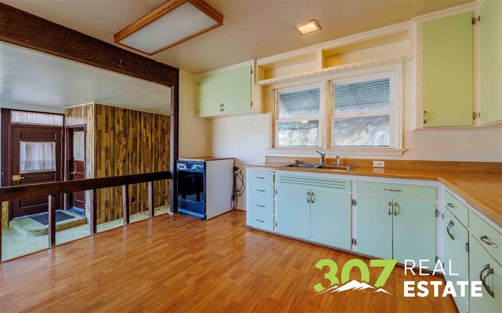 601 Circle Dr W — photo 8 of 25