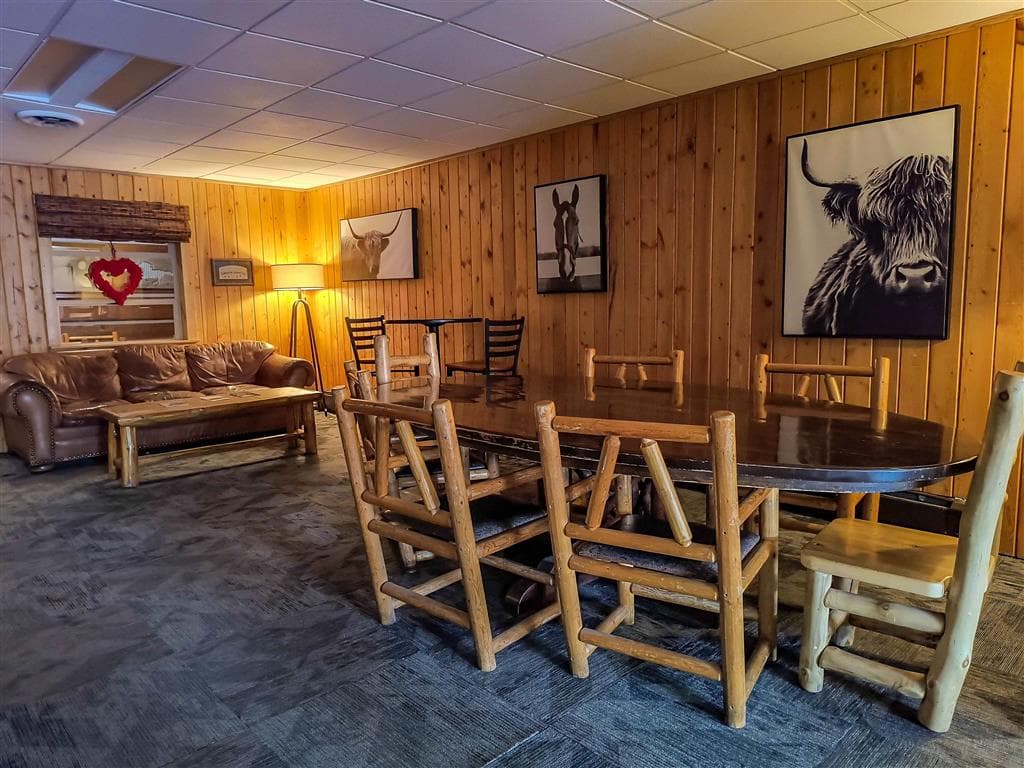 1155 Sheridan Ave — photo 2 of 9