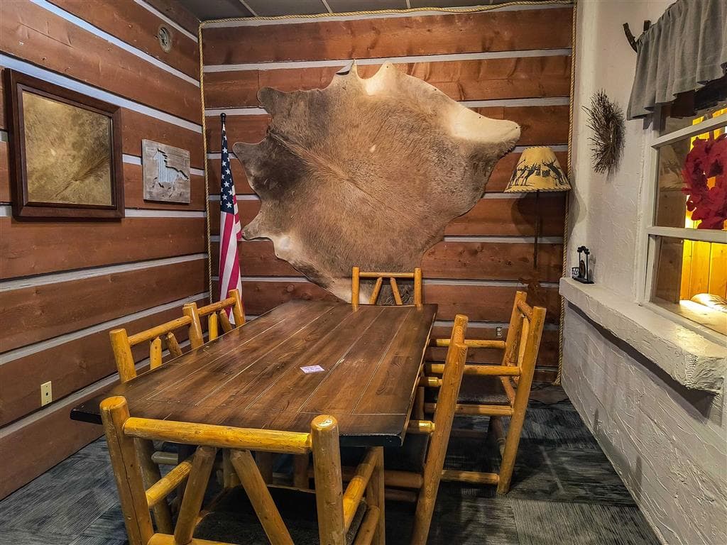 1155 Sheridan Ave — photo 4 of 9