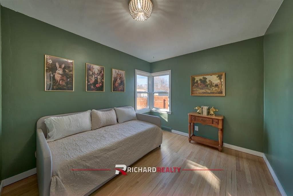 1100 Grace Ave — photo 15 of 25