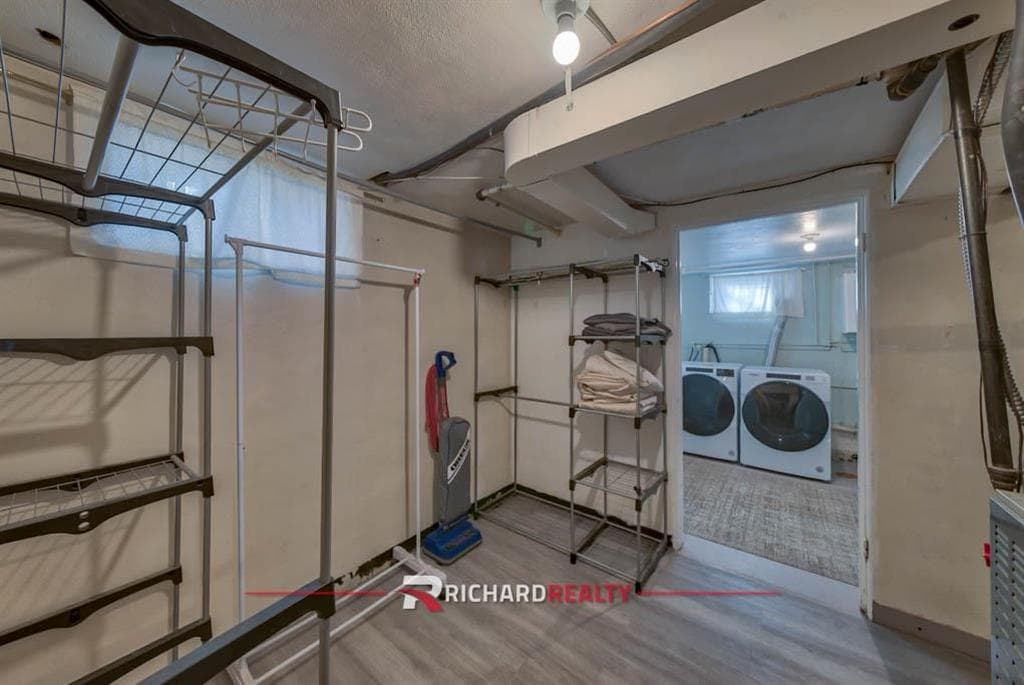 1100 Grace Ave — photo 23 of 25