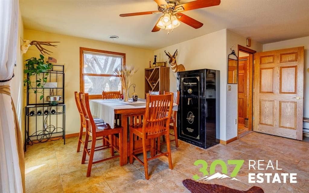 745 Southfork Rd — photo 8 of 25