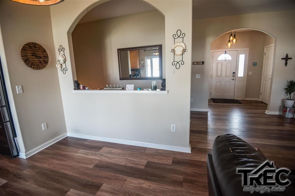 621 Avenue B — photo 11 of 25