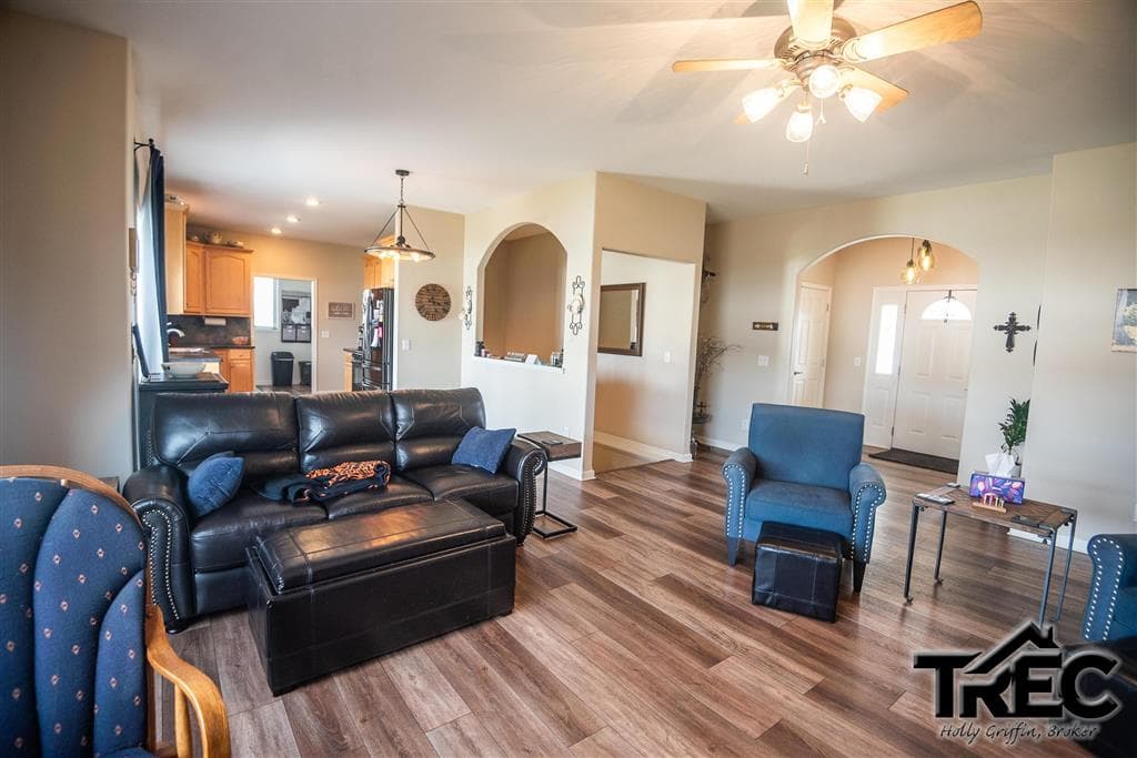 621 Avenue B — photo 15 of 25