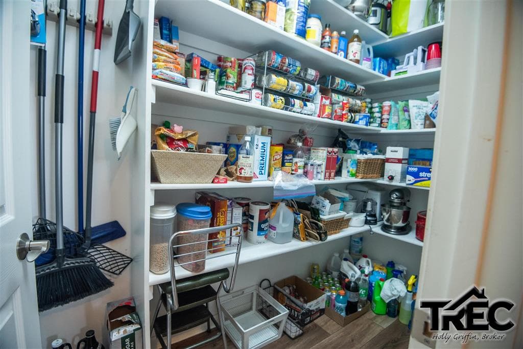 621 Avenue B — photo 21 of 25