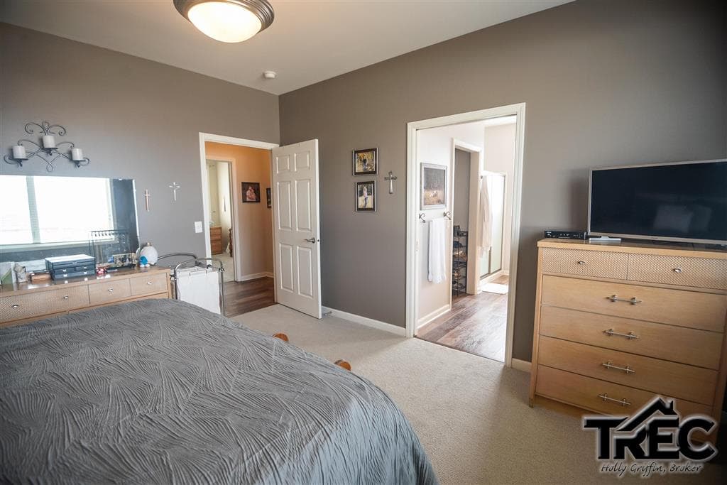 621 Avenue B — photo 23 of 25