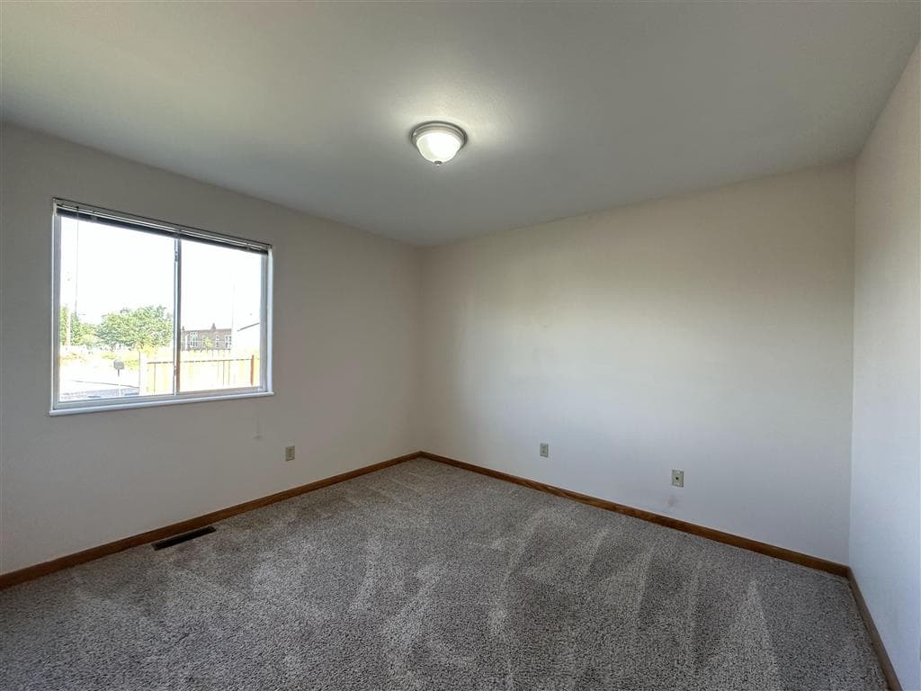 1113 31st St — photo 7 of 25