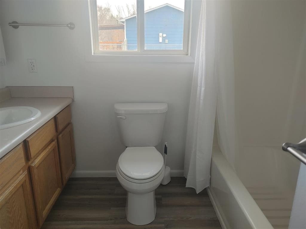 1102 Elm Ave — photo 6 of 12