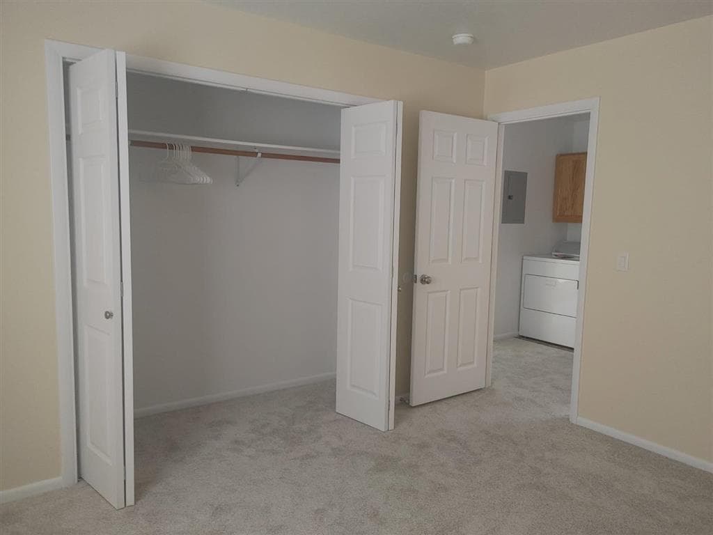 1102 Elm Ave — photo 9 of 12