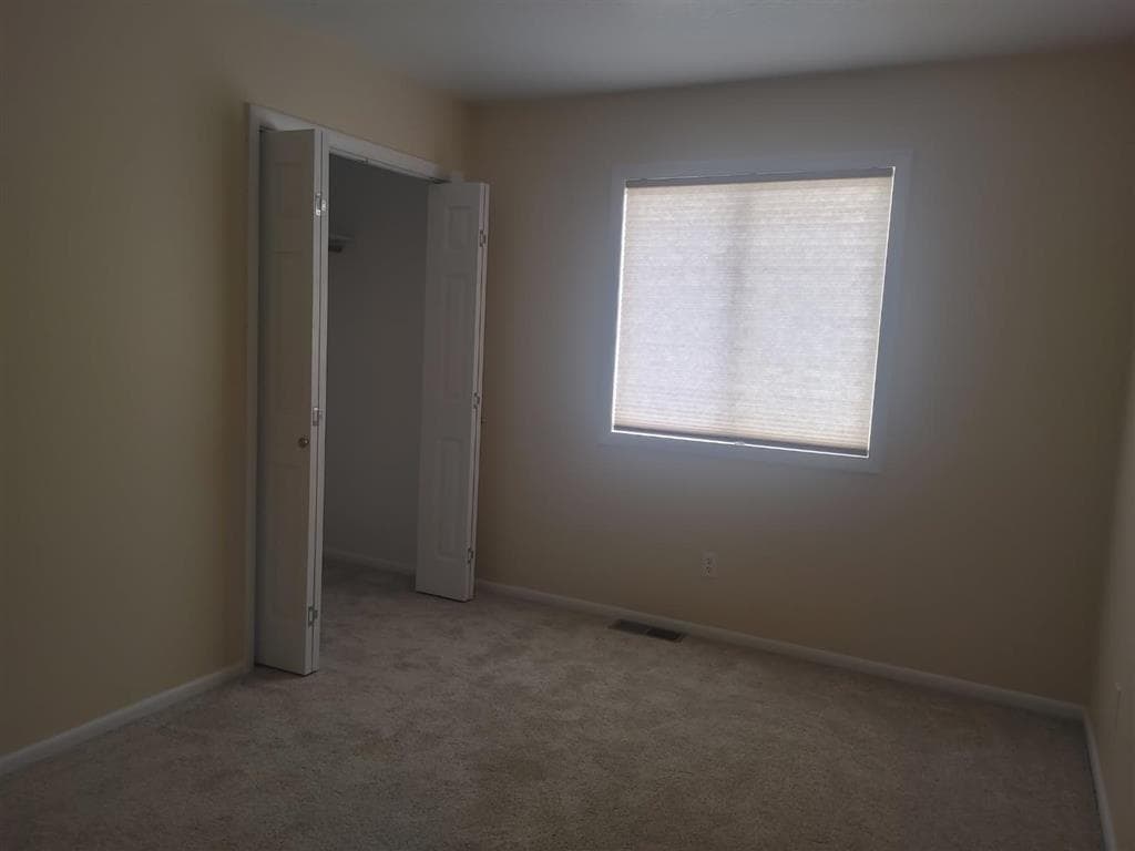 1102 Elm Ave — photo 10 of 12