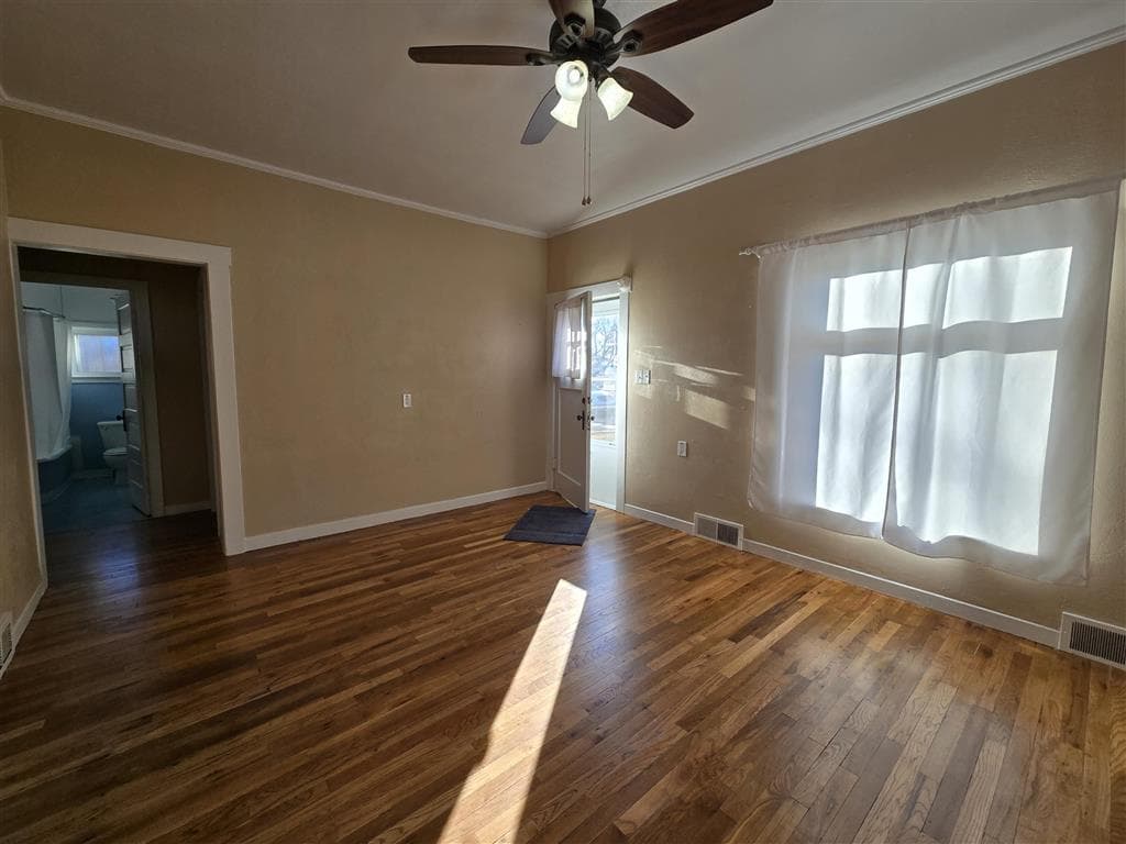 163 S Bernard St — photo 2 of 22