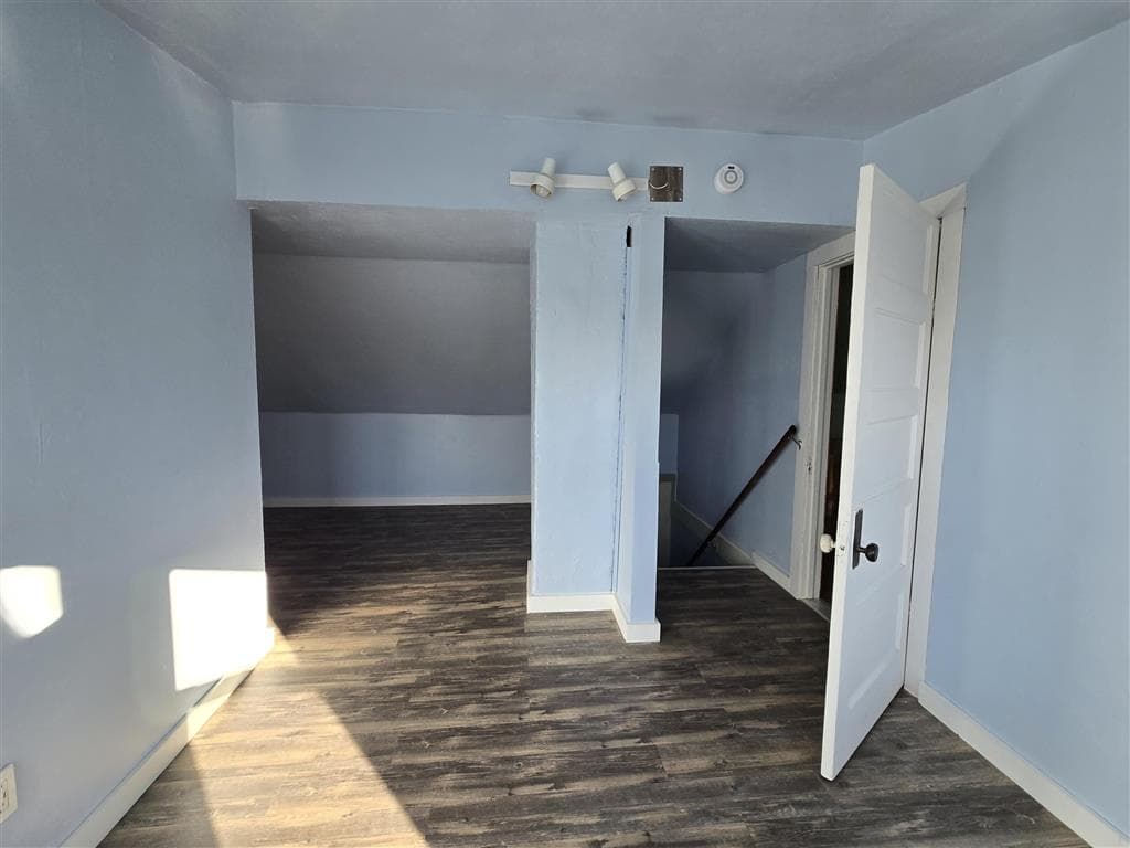 163 S Bernard St — photo 18 of 22