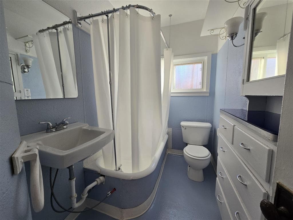 163 S Bernard St — photo 8 of 22